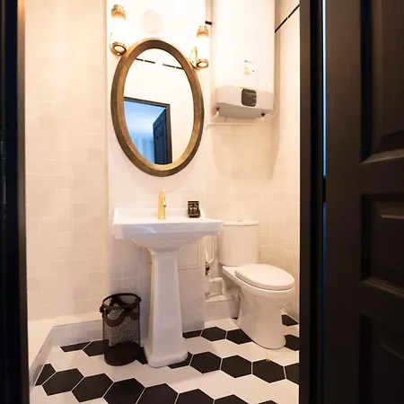 Monsieur Montmartre - Moulin Rouge Residence Paris Room photo