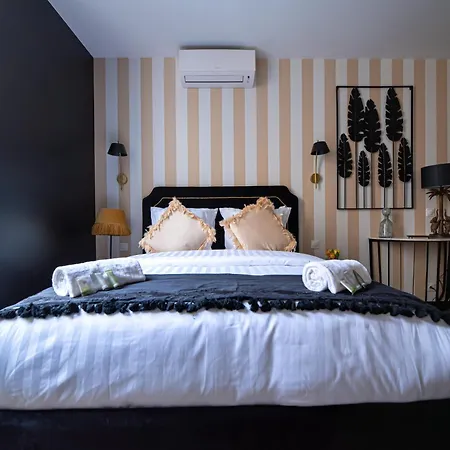 Monsieur Montmartre - Moulin Rouge Residence Paris Room photo